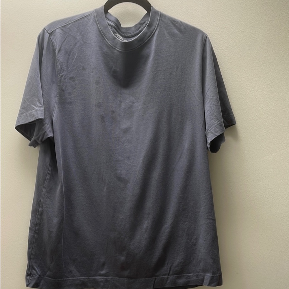 Abercrombie & Fitch Gray Short Sleeve Tee Modern Design